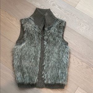 NWOT justice girls size 16 vest